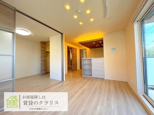 アレ・デ・フルール西向日駅前A棟の居間・リビング
