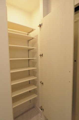 D-room中筋　Ⅱ棟の玄関