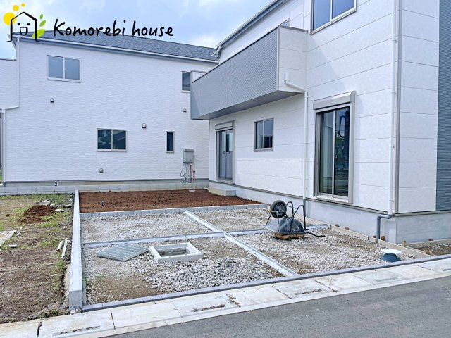 伊奈町栄1丁目46番　新築一戸建て　ハートフルタウン　Oの駐車場|駐車場に車を止められます