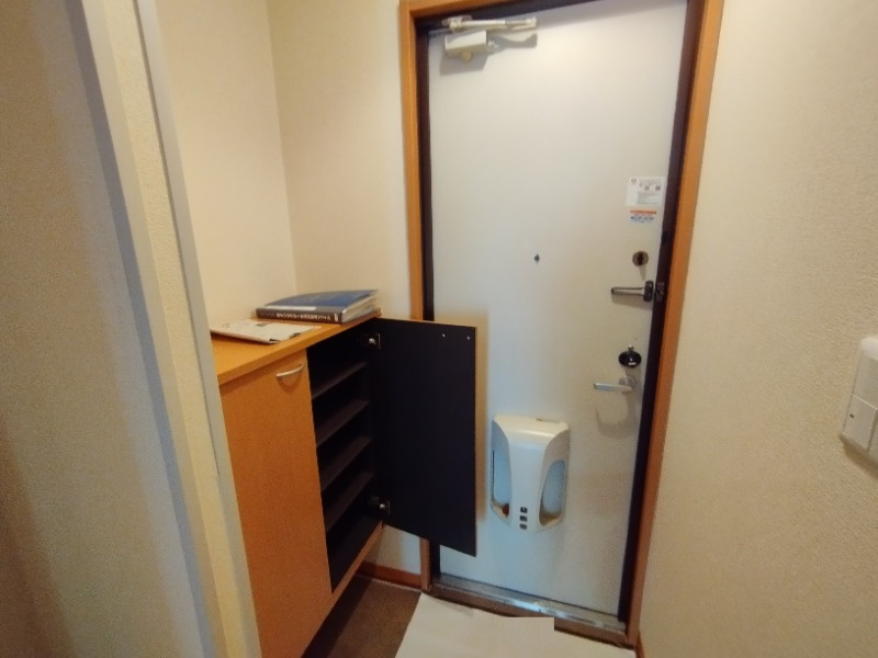 エスポワール栄Ⅱの玄関