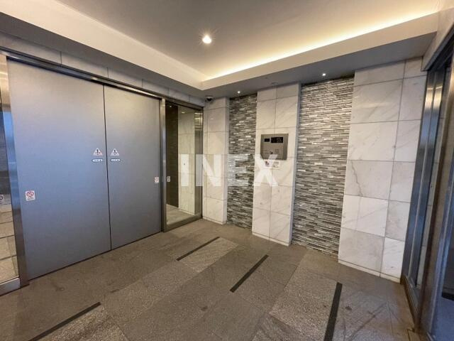 横浜市中区日ノ出町２丁目の賃貸マンションのロビー