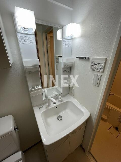 横浜市中区日ノ出町２丁目の賃貸マンションの洗面所