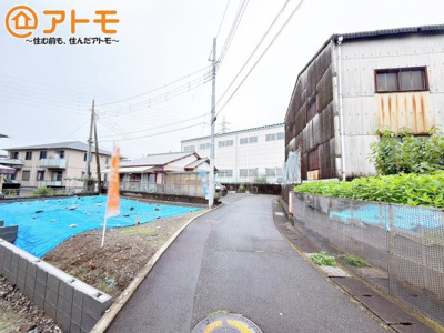 【前面道路含む現地写真】 | 富士市国久保三丁目4期　新築戸建て　全1棟