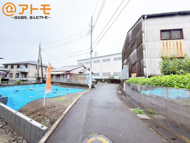 【前面道路含む現地写真】 | 富士市国久保三丁目4期　新築戸建て　全1棟