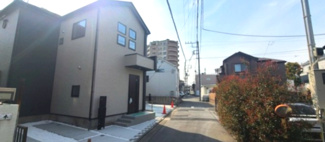【前面道路含む現地写真】 | 府中市新町２丁目　全３棟　3号棟　仲介手数料無料