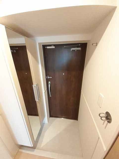 ヴィラ　フェリシア　小台橋の玄関