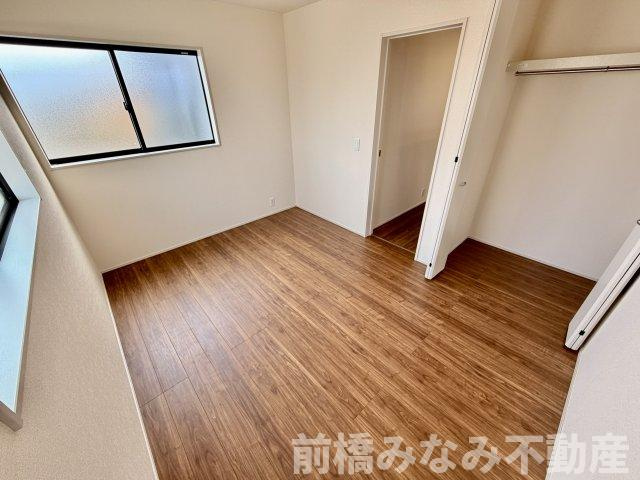 【新築】前橋市上増田町第3　限定１棟　リーブルガーデン　新築建売の洋室|明るい洋室です