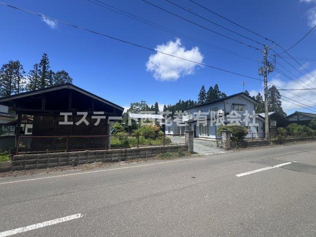 花巻市田力　土地建物の前面道路含む現地写真