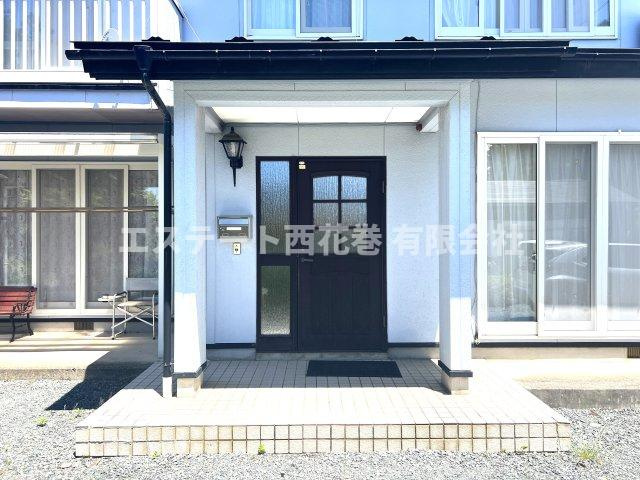 花巻市田力　土地建物の玄関