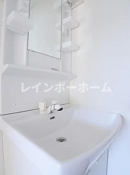 富士マンションの独立洗面台|※別部屋参照写真となります。