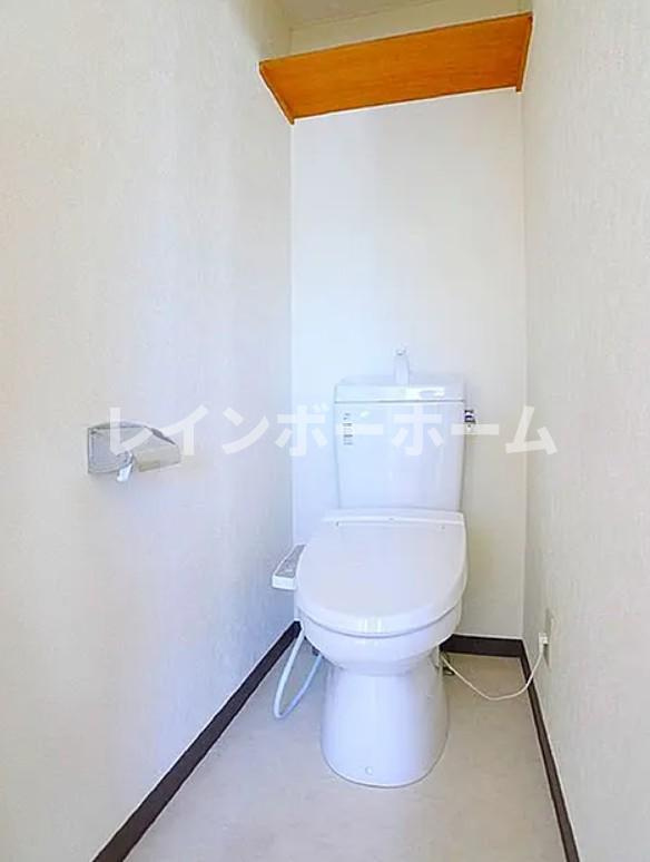 富士マンションのトイレ|※別部屋参照写真となります。