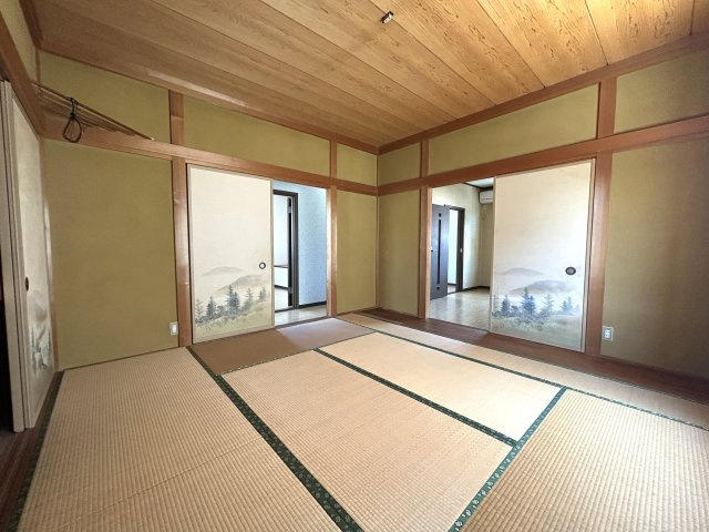 新潟市東区中野山6丁目の和室