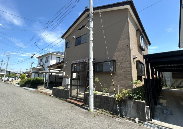 新潟市東区中野山6丁目の前面道路含む現地写真