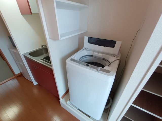 レオパレスみくりやのその他|室内洗濯機置き場です。