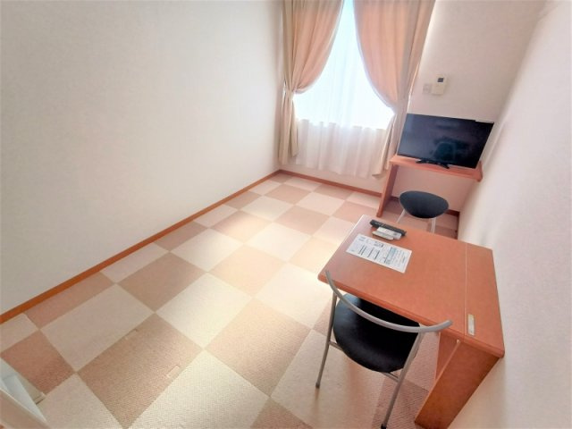 レオパレスイースト　ストーンの寝室|家電・家具付き物件です。