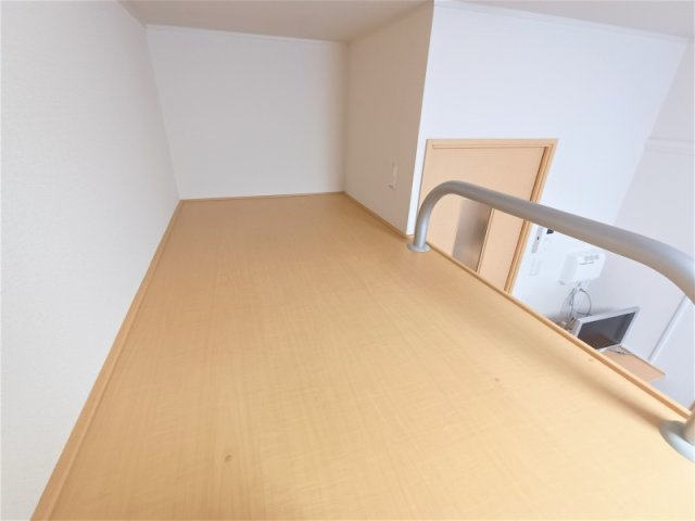 レオパレスいえぷりのその他|収納上部がベッドスペースです。