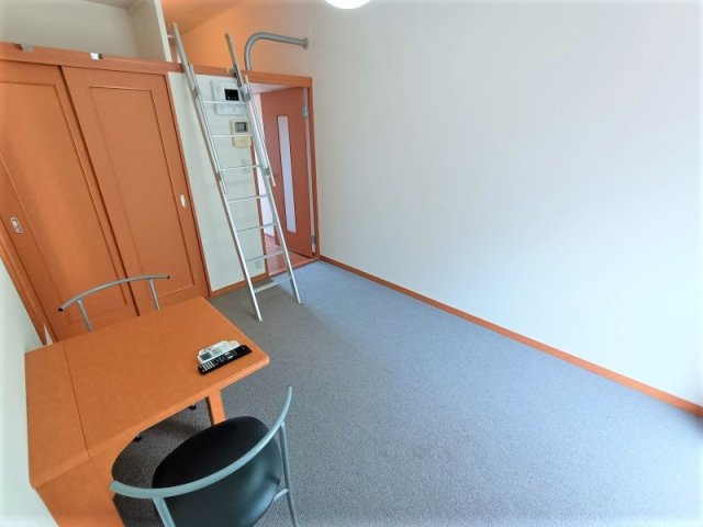 レオパレスブルーファンの寝室|家電・家具付きのお部屋です。