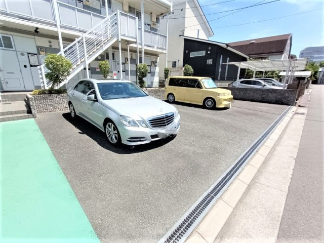 レオパレスＪ＆Ｓのその他|駐車場は別料金となります。