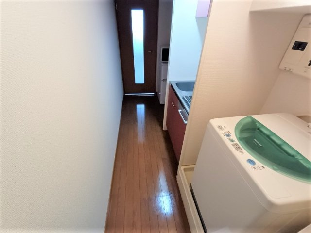レオパレス俊徳道の玄関|玄関からの眺めです。