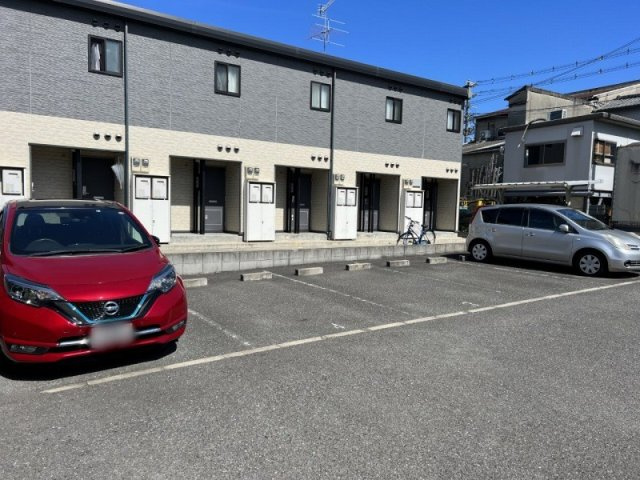 レオパレス後楽のその他|駐車場スペースです。