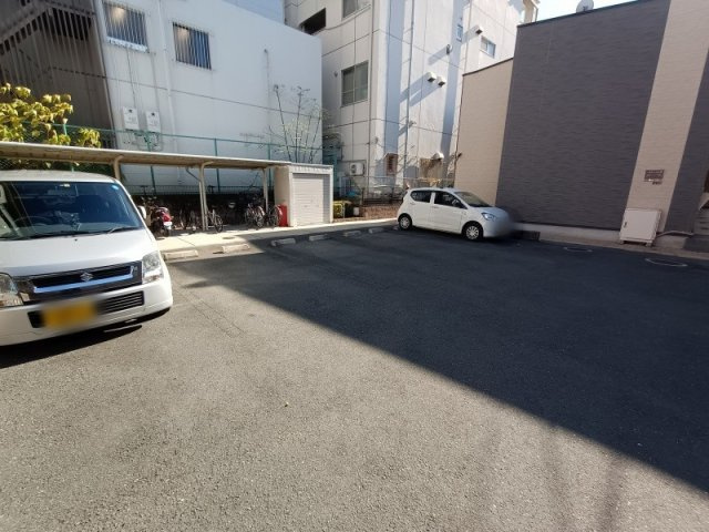 レオパレス旭町のその他|駐車場は別料金となります。