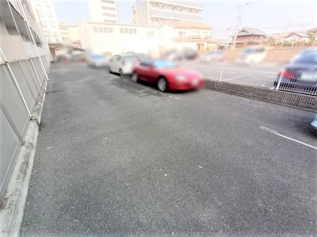 レオパレスルナⅠのその他|駐車場は別料金となります。