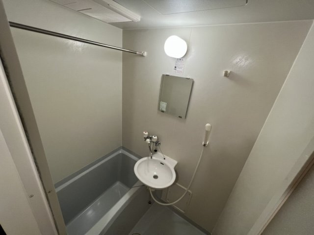 レオパレスコンフォートの浴室|同タイプの物件写真です。