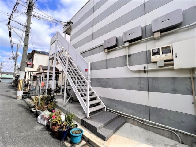 レオパレスパリワールのその他|物件入り口です。