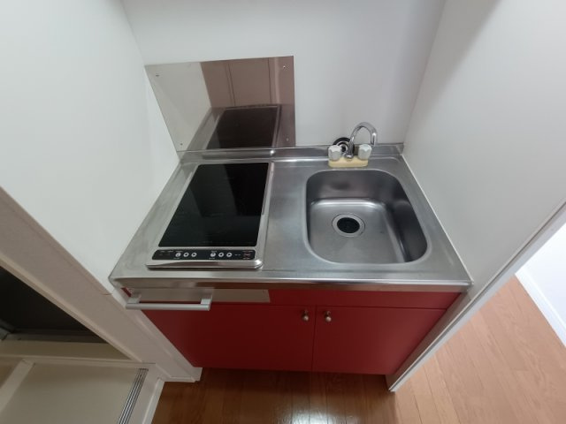 レオパレスタカラのキッチン|コンロは2口コンロです。