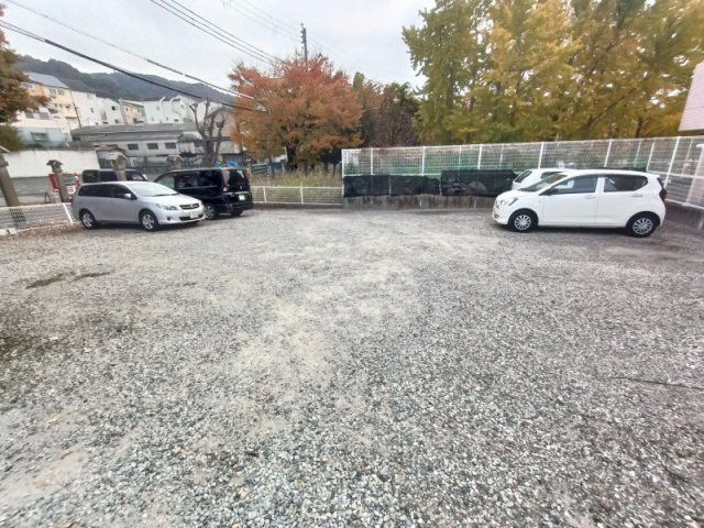 レオパレス千ーＳＥＮーⅠのその他|敷地外駐車場は別料金となります。