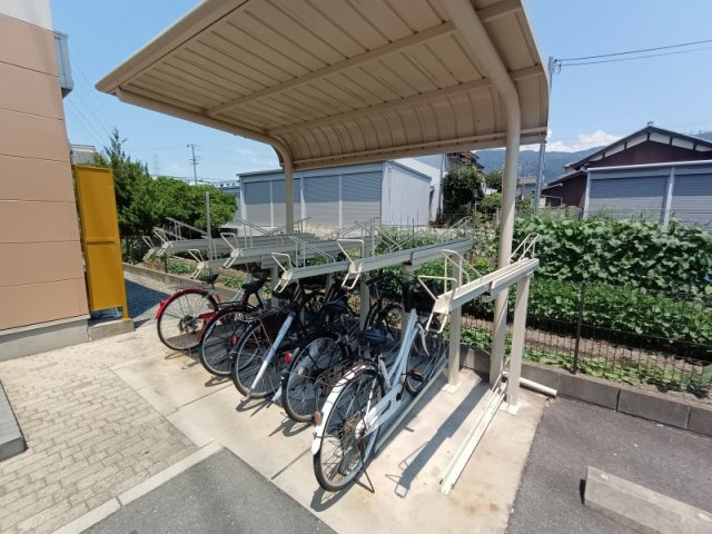 レオパレスヴィラージュ　シバのその他|自転車置き場