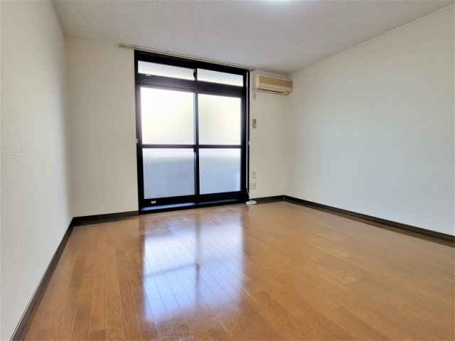 レオパレスＭＩＴＯⅡの居間・リビング|家電・家具設置無のお部屋です。