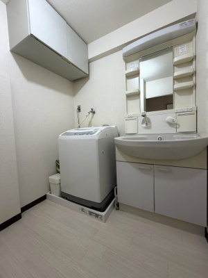 【洗面所】 | 東大和グリーンタウン１号棟 | 白を基調とした清潔感のある洗面室です！