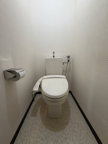 【トイレ】 | 東大和グリーンタウン１号棟 | 落ち着いた色調のトイレです。