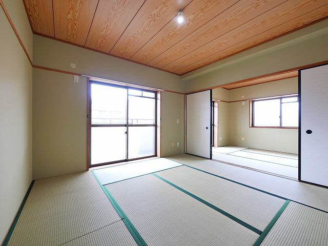 ロイヤル静和テラスハウスの和室