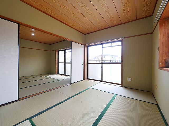 ロイヤル静和テラスハウスの和室