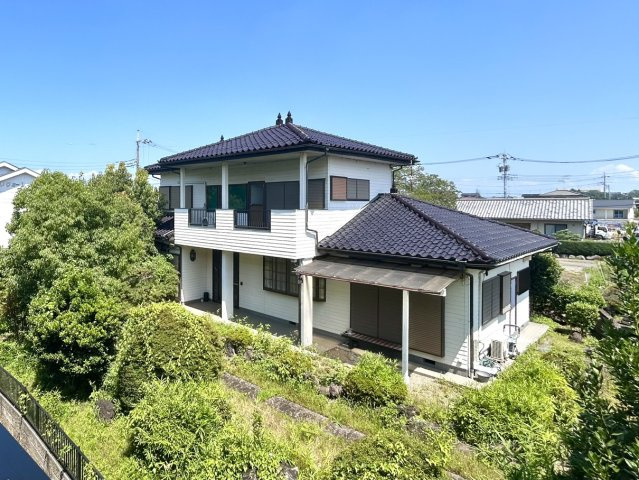 【中古戸建】高崎市石原町の外観|■外観｜シンプルなデザインでありながらも「個性」を損なわず、お客様一人ひとりの暮らし方にフィットします。