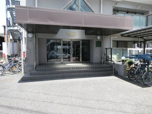 ヴァンベール春日部のエントランス