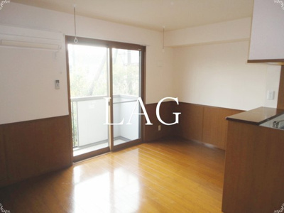 【居間・リビング】 | セレーノ西船 | 洋室のお部屋です。