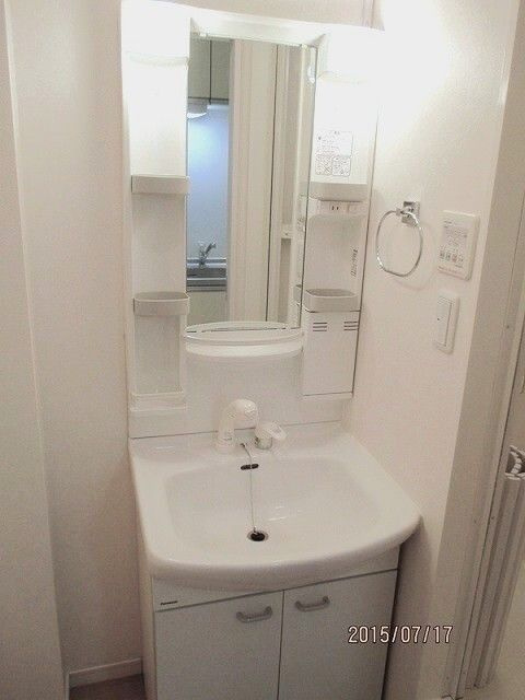 コンフォール蘇我の独立洗面台