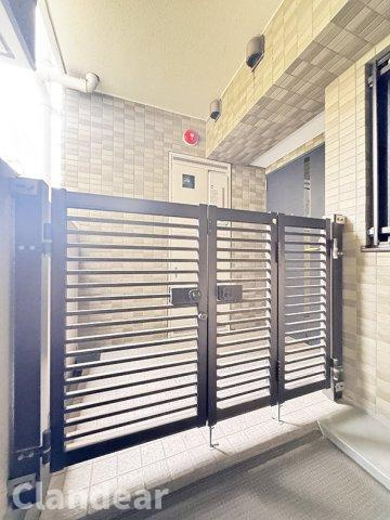 ダイアパレス北綾瀬ＩＩＩの玄関|ドキドキの新生活も、安心してスタート。ぴったりの住まいを見つけませんか？クランディアが一緒に住まい選びをサポートします‼　まずは、お気軽にお問合せください　＃クランディア