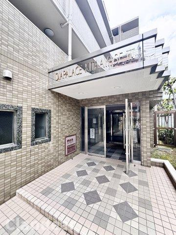 ダイアパレス北綾瀬ＩＩＩのエントランス|ドキドキの新生活も、安心してスタート。ぴったりの住まいを見つけませんか？クランディアが一緒に住まい選びをサポートします‼　まずは、お気軽にお問合せください　＃クランディア