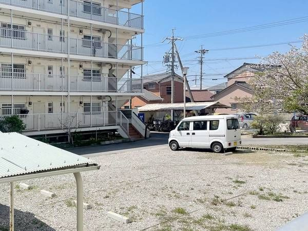 ビレッジハウス家下４号棟　　　刈谷市近郊の賃貸はクラスホーム刈谷店の駐車場