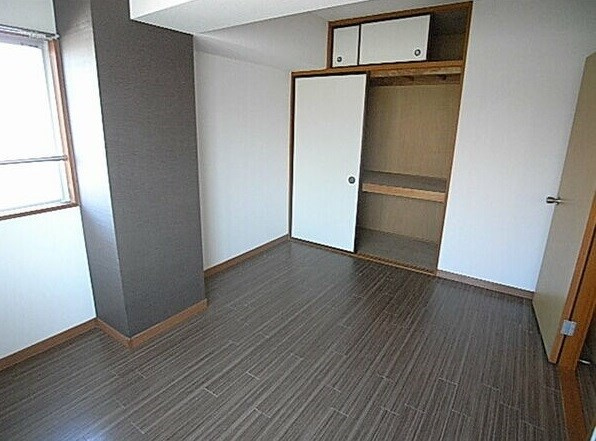 レジデンス蓮池の寝室