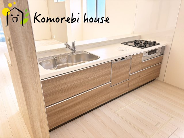 さいたま市見沼区南中野　ガーデンパーク　3期　新築一戸建て　ブルーミングガーデン　02のキッチン|10/11撮影