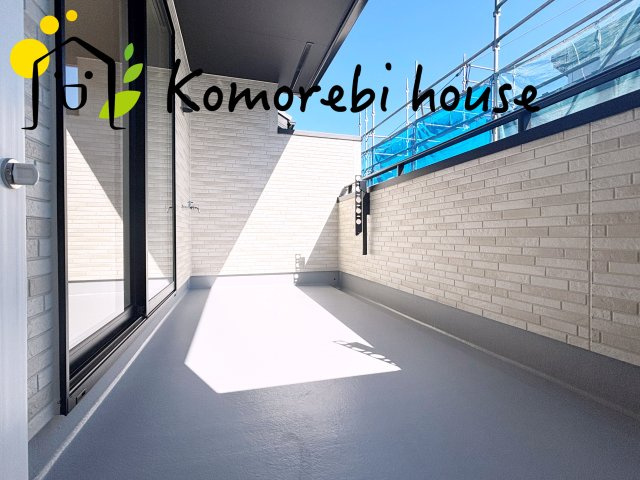 さいたま市見沼区南中野　ガーデンパーク　3期　新築一戸建て　ブルーミングガーデン　02のバルコニー|10/11撮影