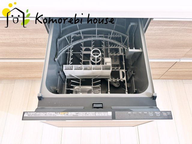 さいたま市見沼区南中野　ガーデンパーク　3期　新築一戸建て　ブルーミングガーデン　02のキッチン|10/11撮影