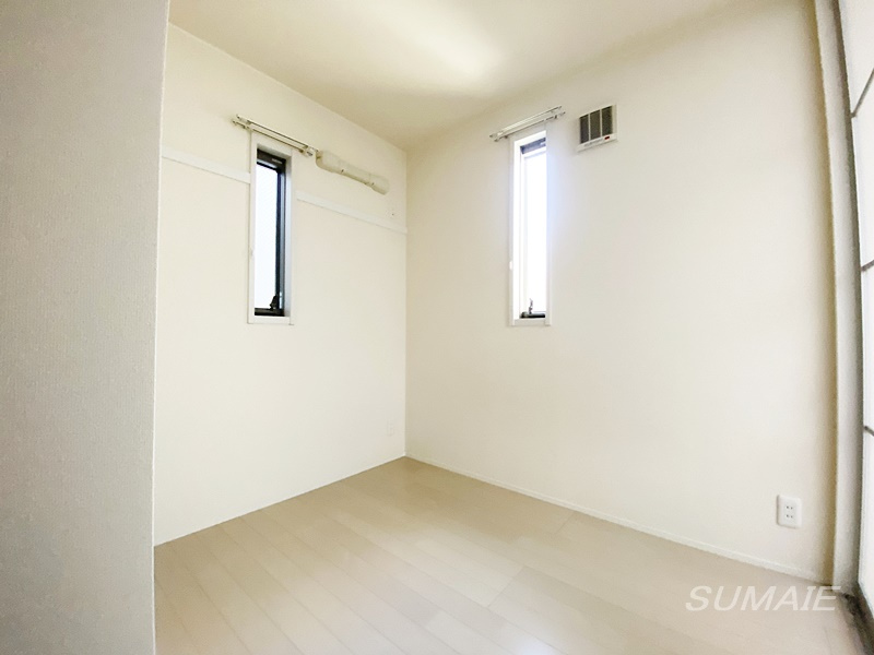 フォレストKの寝室|3.4帖の居室です☆