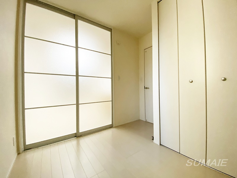 フォレストKの洋室|3.4帖の居室です☆