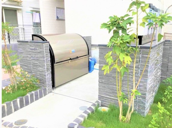 川崎市多摩区菅２丁目の賃貸マンションのエントランス